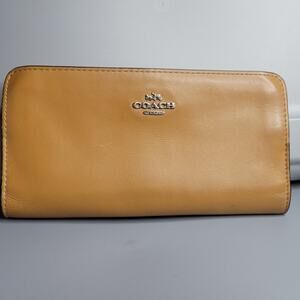 Vintage COACH Women's Wallet Caramel Color 7.5" X 3.5" SEE PHOTOS For Details